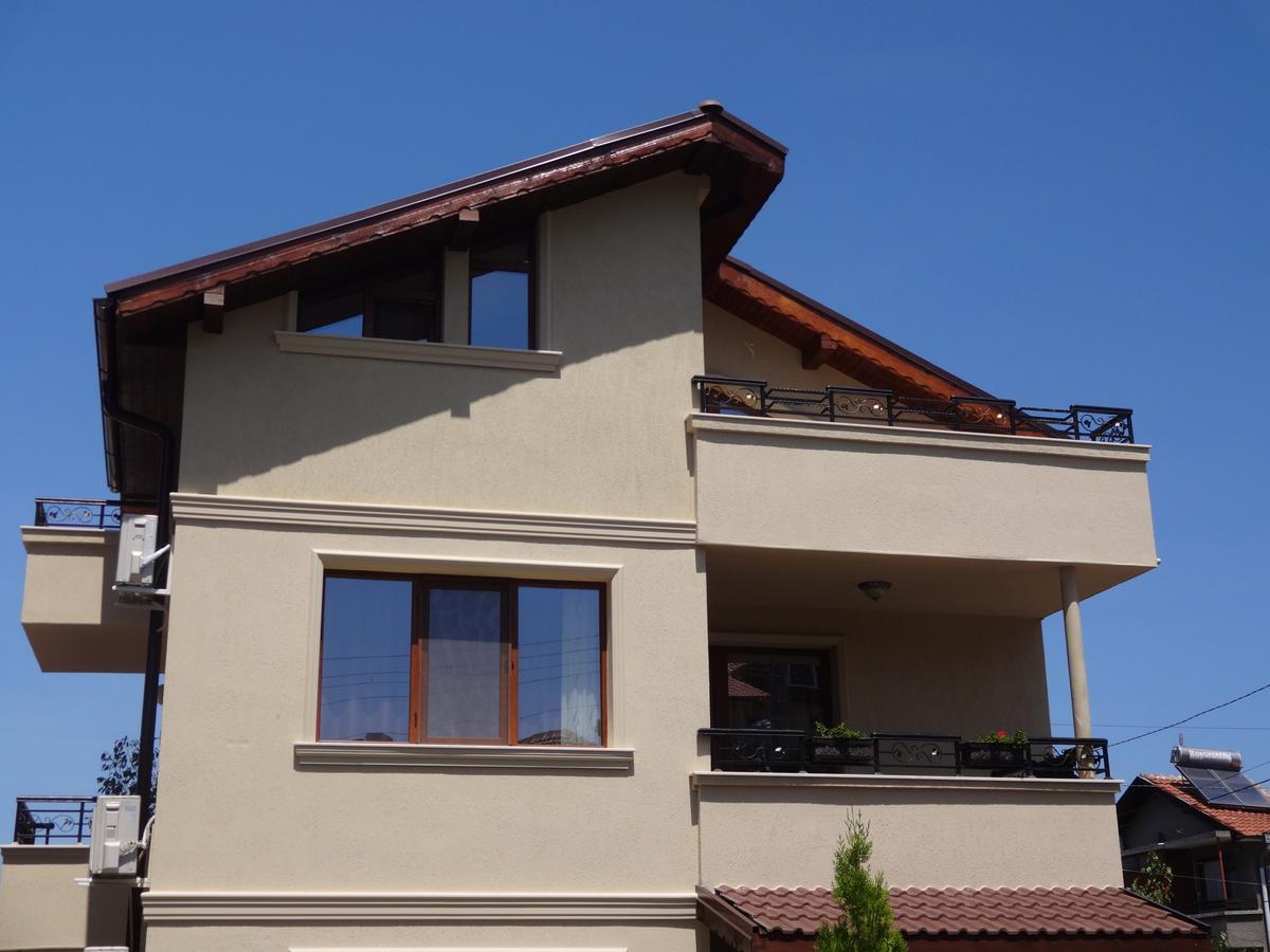 Apartments Dona Chernomorets Buitenkant foto