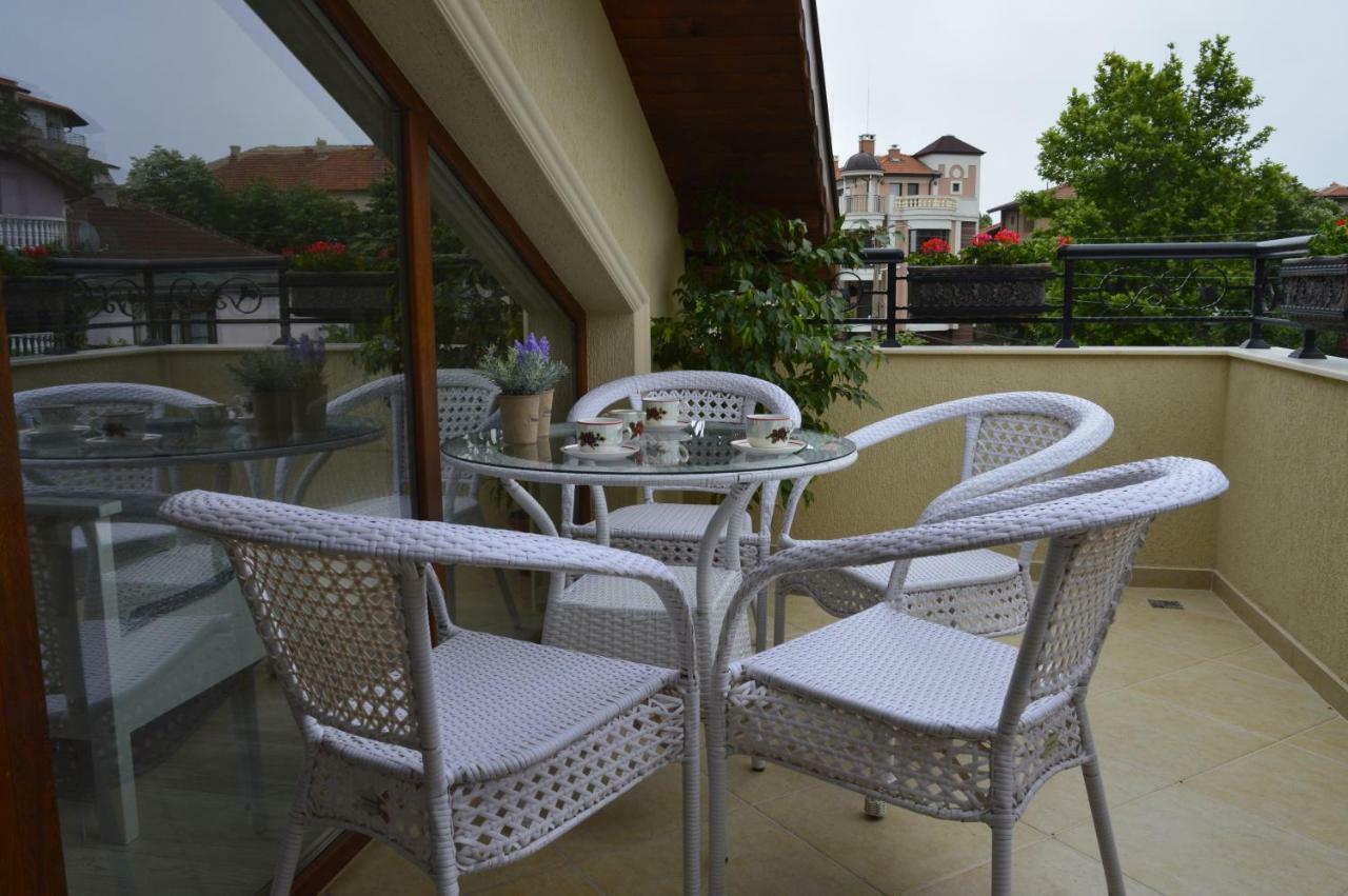 Apartments Dona Chernomorets Buitenkant foto